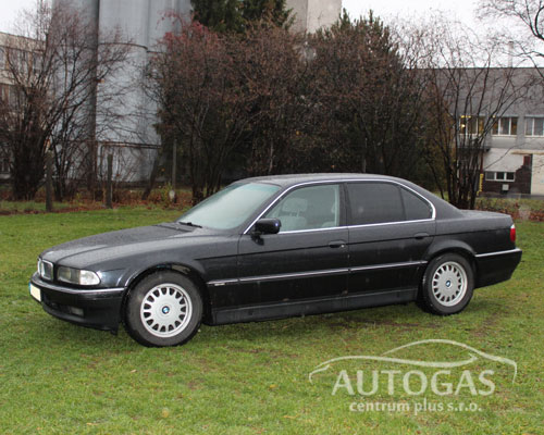 BMW 735 3,5 173 kW